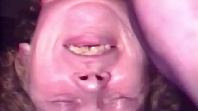 Salope jouit sur la bite d'un mec avec un orgasme éjacule film porno gratuit hd