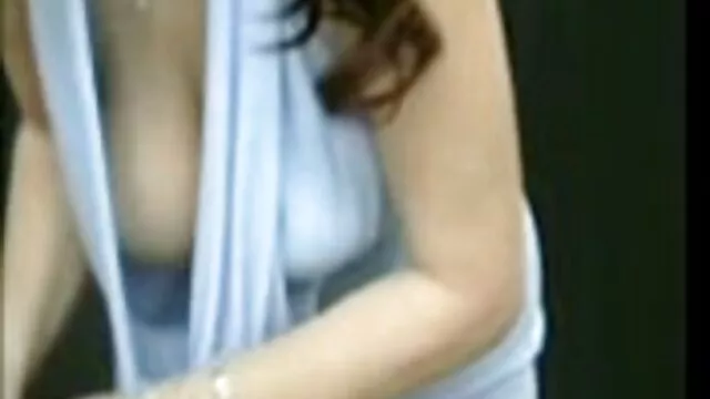 Beauté film porno en streaming hd sucer la bite