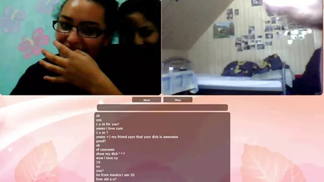 Les mamelons caressent streaming film porno hd durement le service au mec